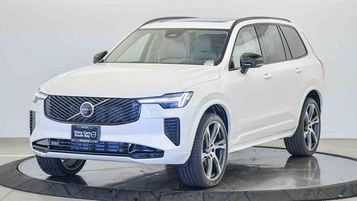 2026 Volvo XC90 B6 Ultra Dark Theme 7-Seater