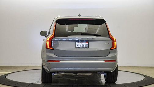 2025 Volvo XC90 B5 Plus 6-Seater