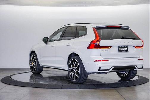 2026 Volvo XC60 Plug-In Hybrid T8 Polestar