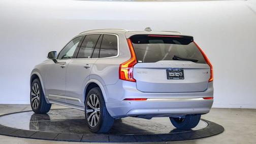 2025 Volvo XC90 B5 Core