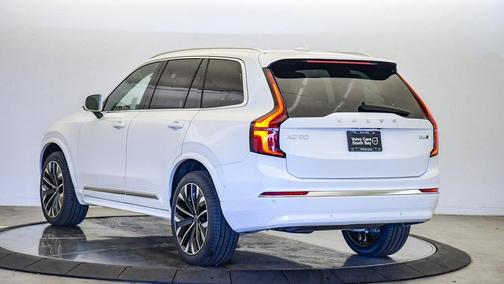 2026 Volvo XC90 B6 Plus 7-Seater