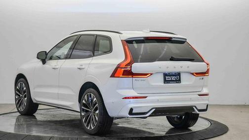 2026 Volvo XC60 B5 Ultra
