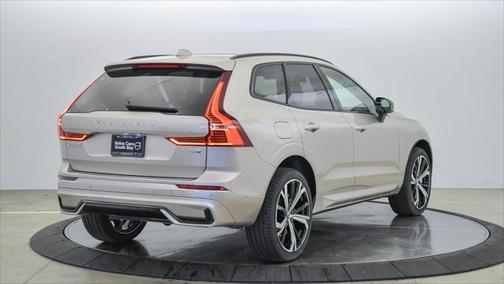 2025 Volvo XC60 Plug-In Hybrid T8 Ultra