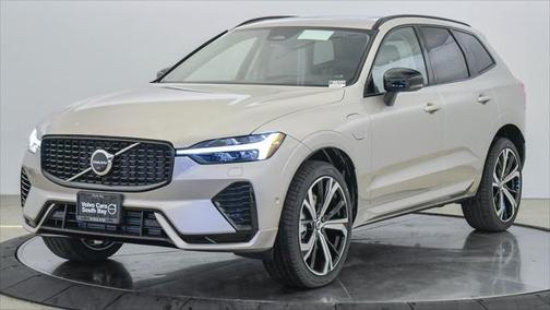2025 Volvo XC60 Plug-In Hybrid T8 Ultra