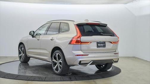 2025 Volvo XC60 Plug-In Hybrid T8 Ultra