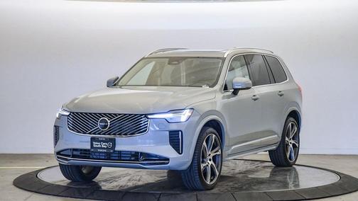 2025 Volvo XC90 B6 Core