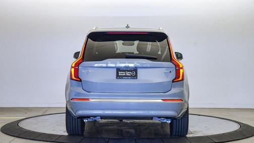 2025 Volvo XC90 B6 Core