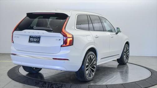 2025 Volvo XC90 B6 Plus 7-Seater