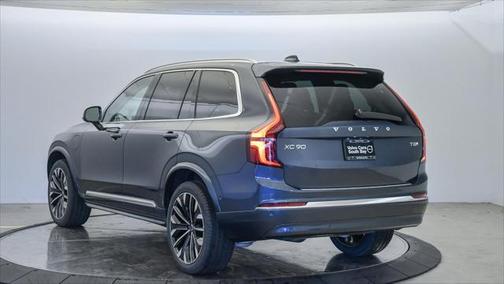 2025 Volvo XC90 Plug-In Hybrid T8 Ultra 6-Seater