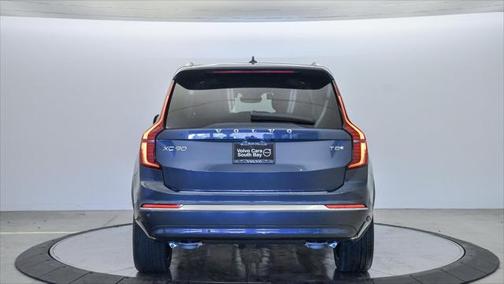 2025 Volvo XC90 Plug-In Hybrid T8 Ultra 6-Seater