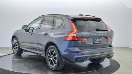 2025 Volvo XC60 B5 Core