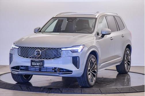 2025 Volvo XC90 Plug-In Hybrid T8 Plus 6-Seater