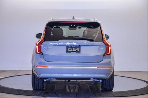 2025 Volvo XC90 Plug-In Hybrid T8 Plus 6-Seater