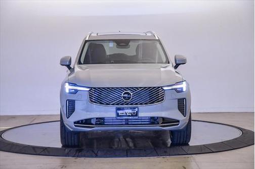 2025 Volvo XC90 Plug-In Hybrid T8 Plus 6-Seater