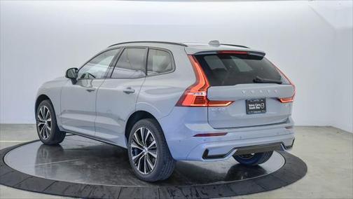 2025 Volvo XC60 B5 Plus