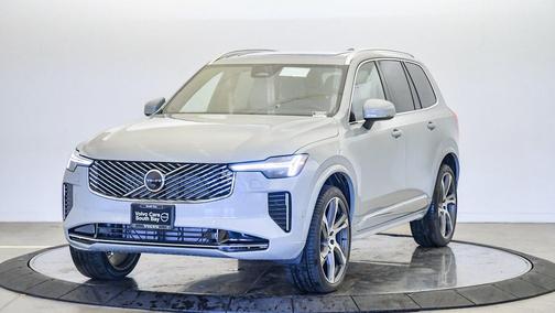 2026 Volvo XC90 B6 Plus 6-Seater