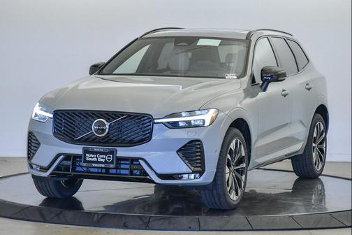 2026 Volvo XC60 B5 Plus