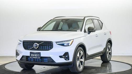 Cloud Blue 2026 Volvo XC40 Plus, B5 AWD Gas (mild hybrid), Dark
