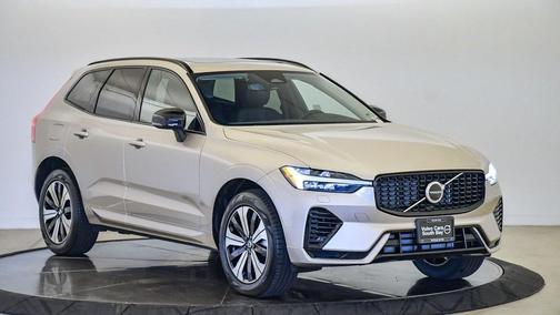 2025 Volvo XC60 Plug-In Hybrid T8 Core