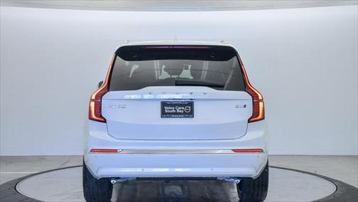 2025 Volvo XC90 B5 Plus 7-Seater