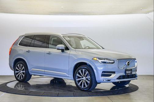 2025 Volvo XC90 B6 Plus 7-Seater