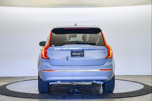 2025 Volvo XC90 B6 Plus 7-Seater