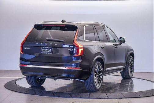 2026 Volvo XC90 Plug-In Hybrid T8 Ultra 6-Seater
