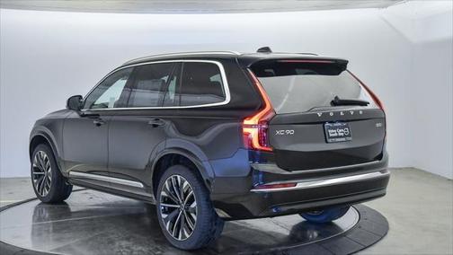 2025 Volvo XC90 B5 Plus 6-Seater