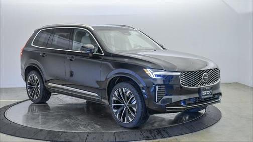 2025 Volvo XC90 B5 Plus 6-Seater
