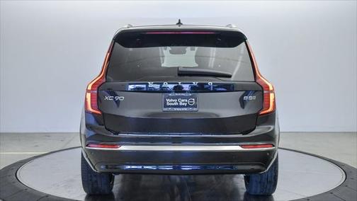2025 Volvo XC90 B5 Plus 6-Seater