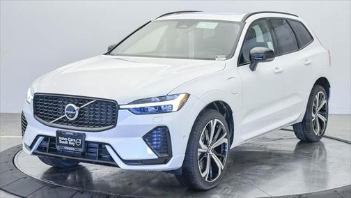 2025 Volvo XC60 Plug-In Hybrid T8 Ultra