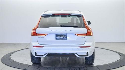 2025 Volvo XC60 Plug-In Hybrid T8 Ultra