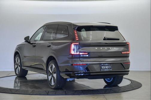 2025 Volvo EX90 Twin Motor Performance Plus