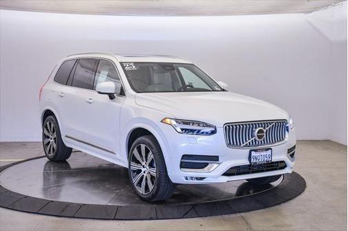 2025 Volvo XC90 B6 Plus 7-Seater