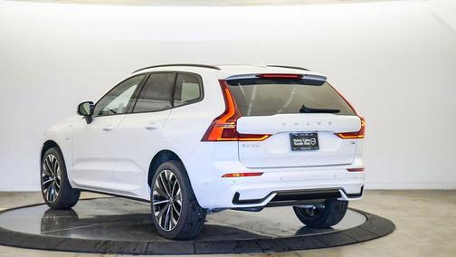 2026 Volvo XC60 Plug-In Hybrid Ultra, T8 AWD Electric/Gasoline, Dark