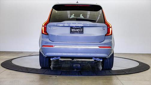 2025 Volvo XC90 B6 Plus 7-Seater