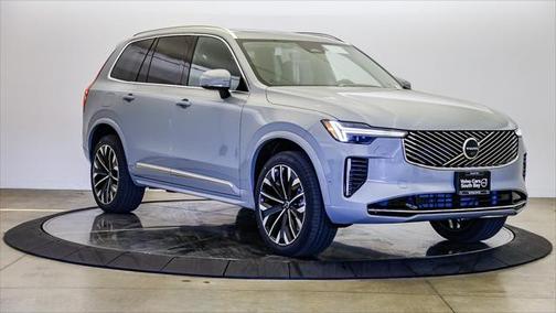 2025 Volvo XC90 B6 Plus 7-Seater