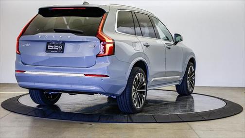 2025 Volvo XC90 B6 Plus 7-Seater