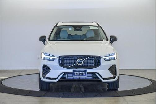 2025 Volvo XC60 Plug-In Hybrid T8 Ultra