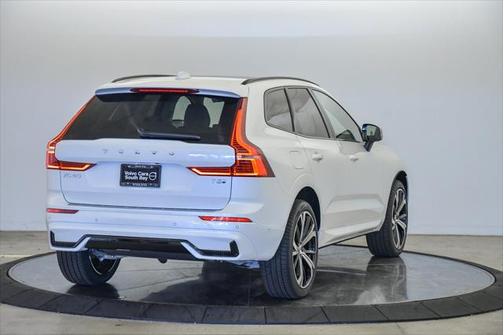 2025 Volvo XC60 Plug-In Hybrid T8 Ultra