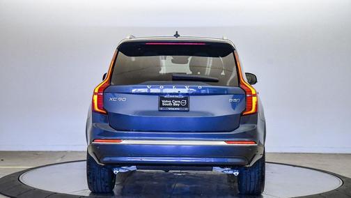 2026 Volvo XC90 B5 Core