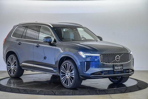 2025 Volvo XC90 B5 Core