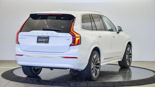 2025 Volvo XC90 Plug-In Hybrid T8 Ultra 7-Seater