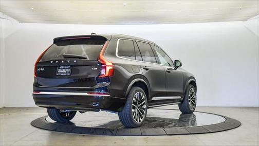 2025 Volvo XC90 Plug-In Hybrid T8 Plus 7-Seater
