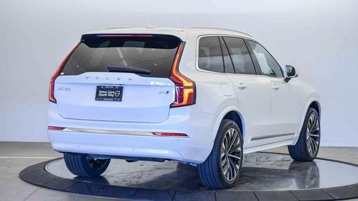 2025 Volvo XC90 B6 Plus 7-Seater