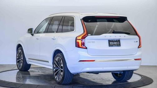 2025 Volvo XC90 B6 Plus 7-Seater