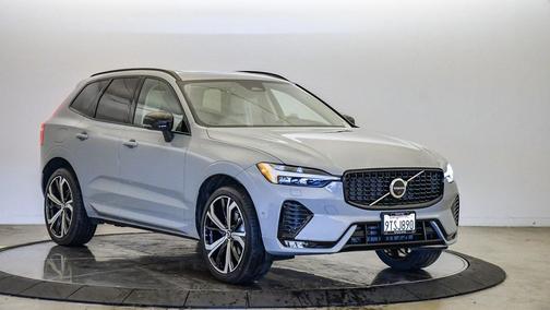2025 Volvo XC60 B5 Ultra