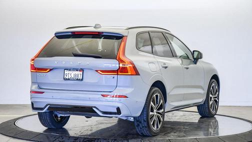 2025 Volvo XC60 B5 Plus