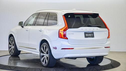 2023 Volvo XC90 Recharge Plug-In Hybrid T8 Plus 6-Seater