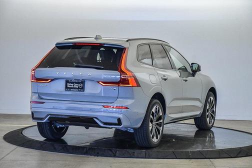 2026 Volvo XC60 Plug-In Hybrid T8 Plus